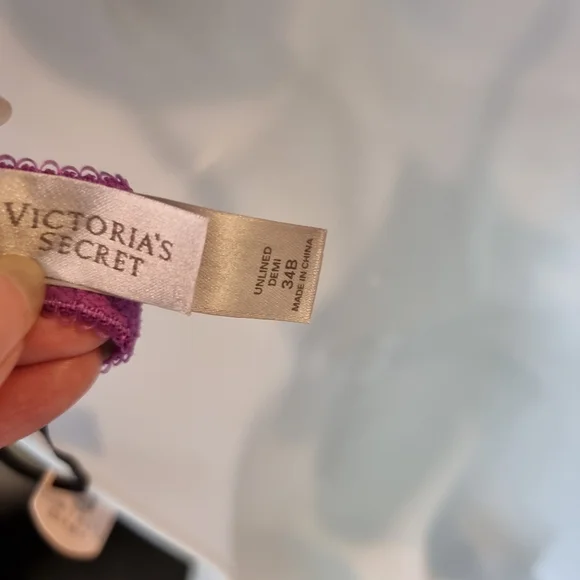 Victoria's Secret NWT Purple Demi Bra - Picture 6 of 9